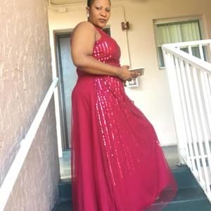 Meet your Posher, Carline